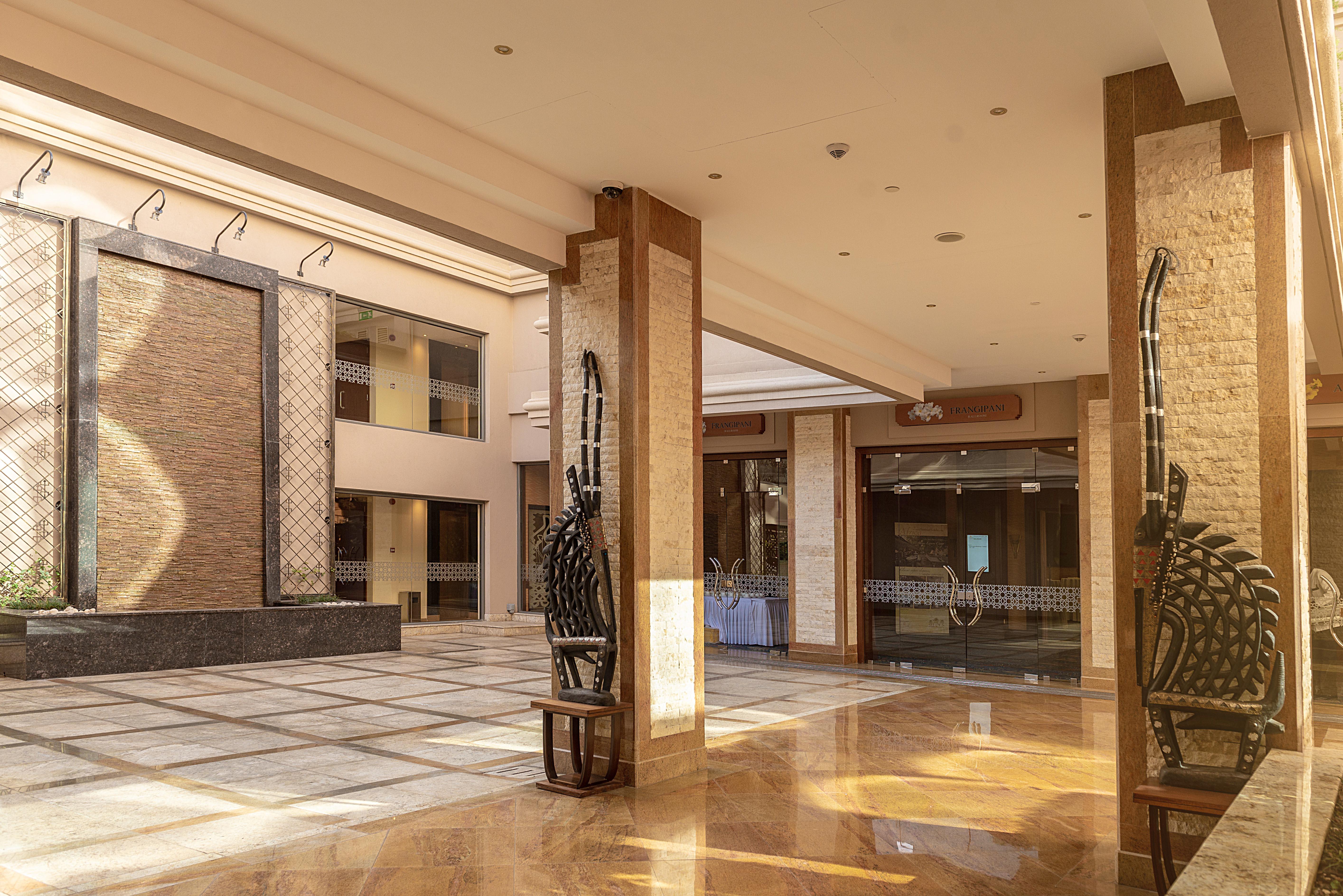 Nairobi Serena Hotel Exterior photo
